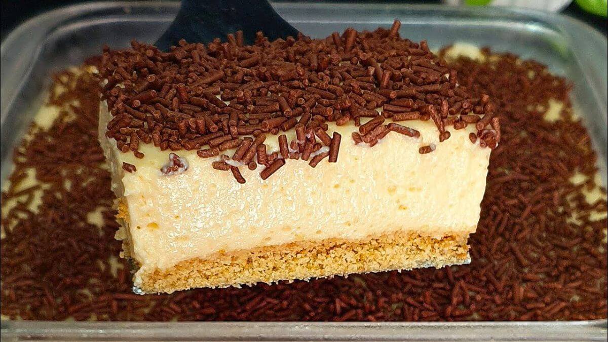 Torta de Maracujá Sem Forno com Chocolate Granulado
