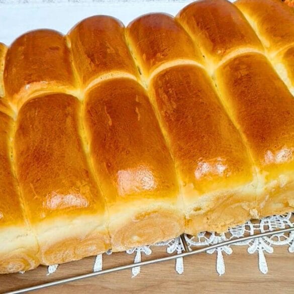 Pão Sovado Caseiro Econômico Fofinho e Delicioso Pão Sovado Caseiro Econômico Fofinho e Delicioso