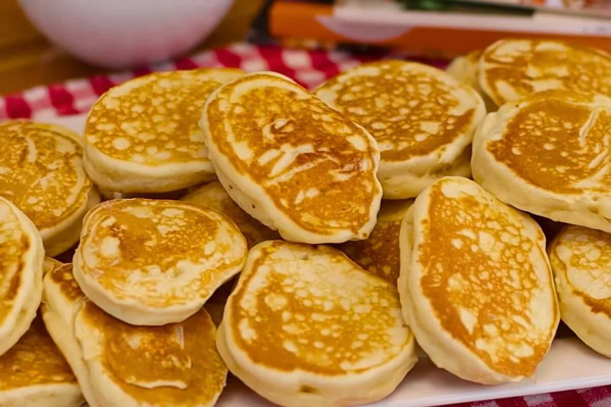 Bolinho Tareco na Frigideira em 5 Minutos Bolinho Tareco na Frigideira em 5 Minutos