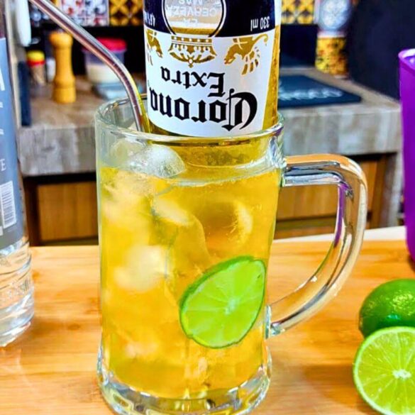 Caipirinha de Corona Ideal para o Verão Caipirinha de Corona Ideal para o Verão