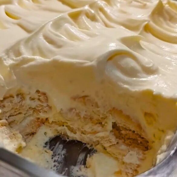 Torta de Bolacha em Menos de 30 Minutos Torta de Bolacha em Menos de 30 Minutos