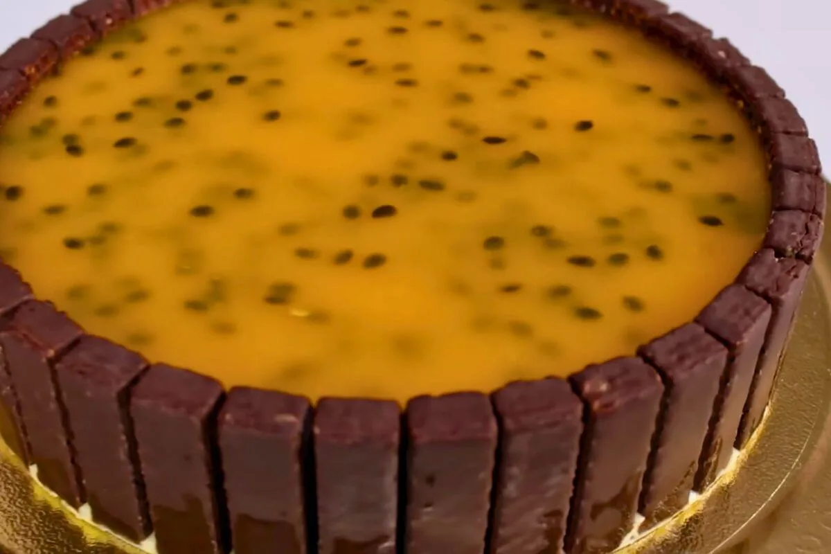Torta de Maracujá com Bis Irresistível para Festas