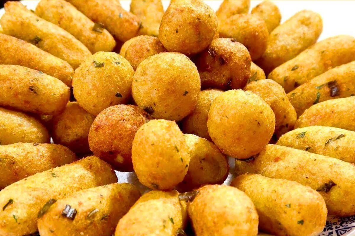Bolinhos de Arroz Com Mandioca e Batata