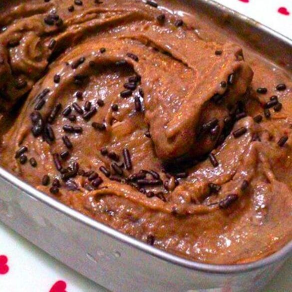 Banana ice cream with nest milk and cocoa powder