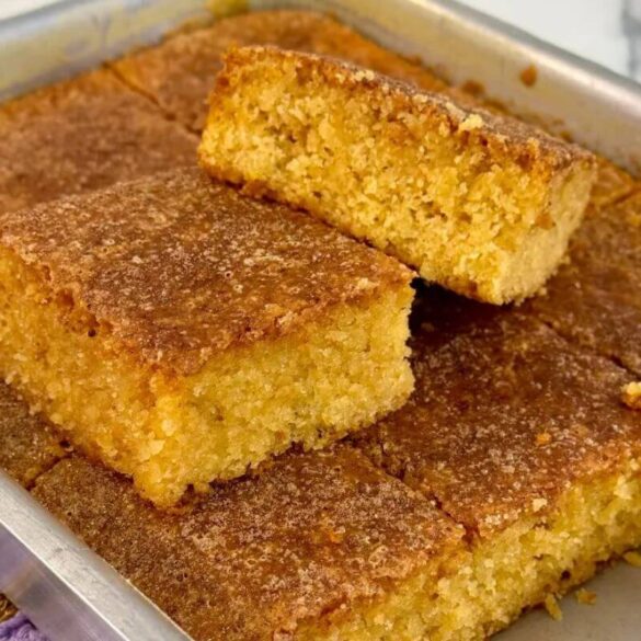 Bolo de Banana Acabou de Sair do Forno Bolo de Banana Acabou de Sair do Forno