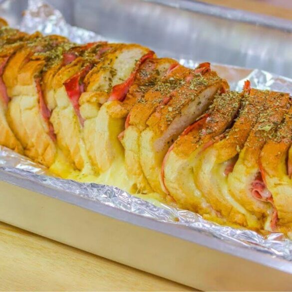 Padded bread with two incredible fillings Padded bread with two incredible fillings