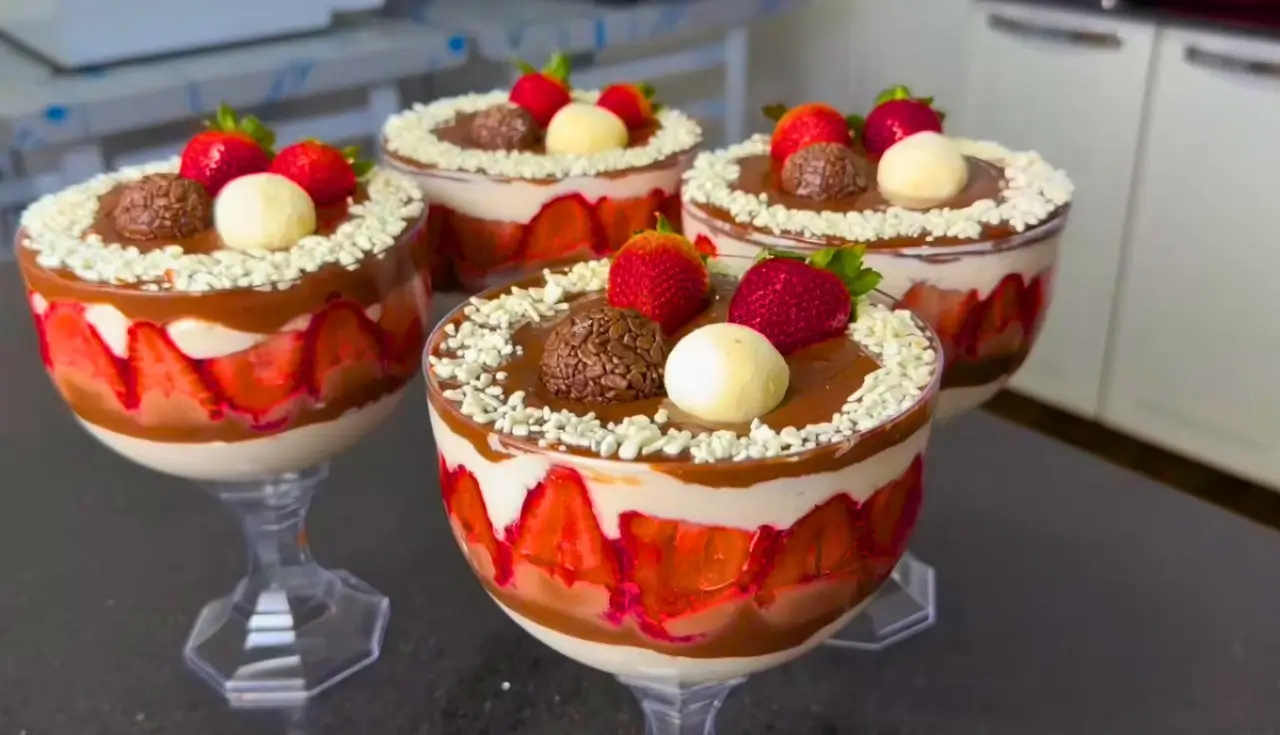 Taça da Felicidade com Ninho e Brigadeiro