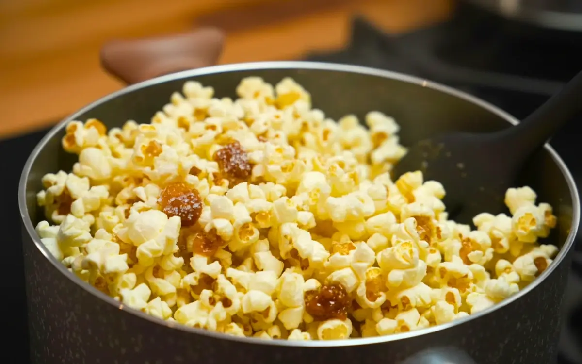 Receita de Pipoca Doce Fácil Crocante e Soltinha