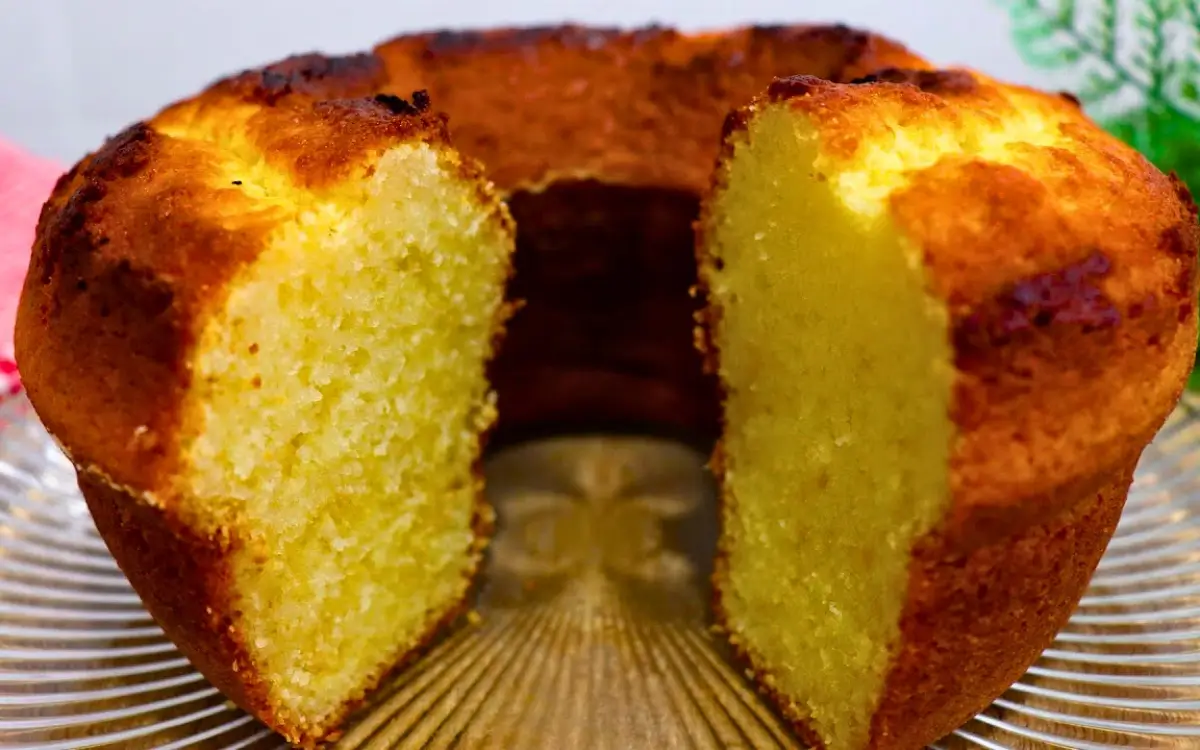 Bolo Simples e Incrivelmente Macio