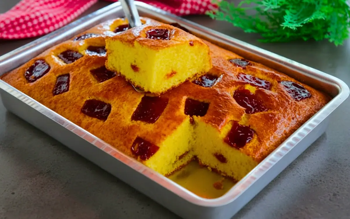 Bolo de Fubá Com Goiabada de Liquidificador