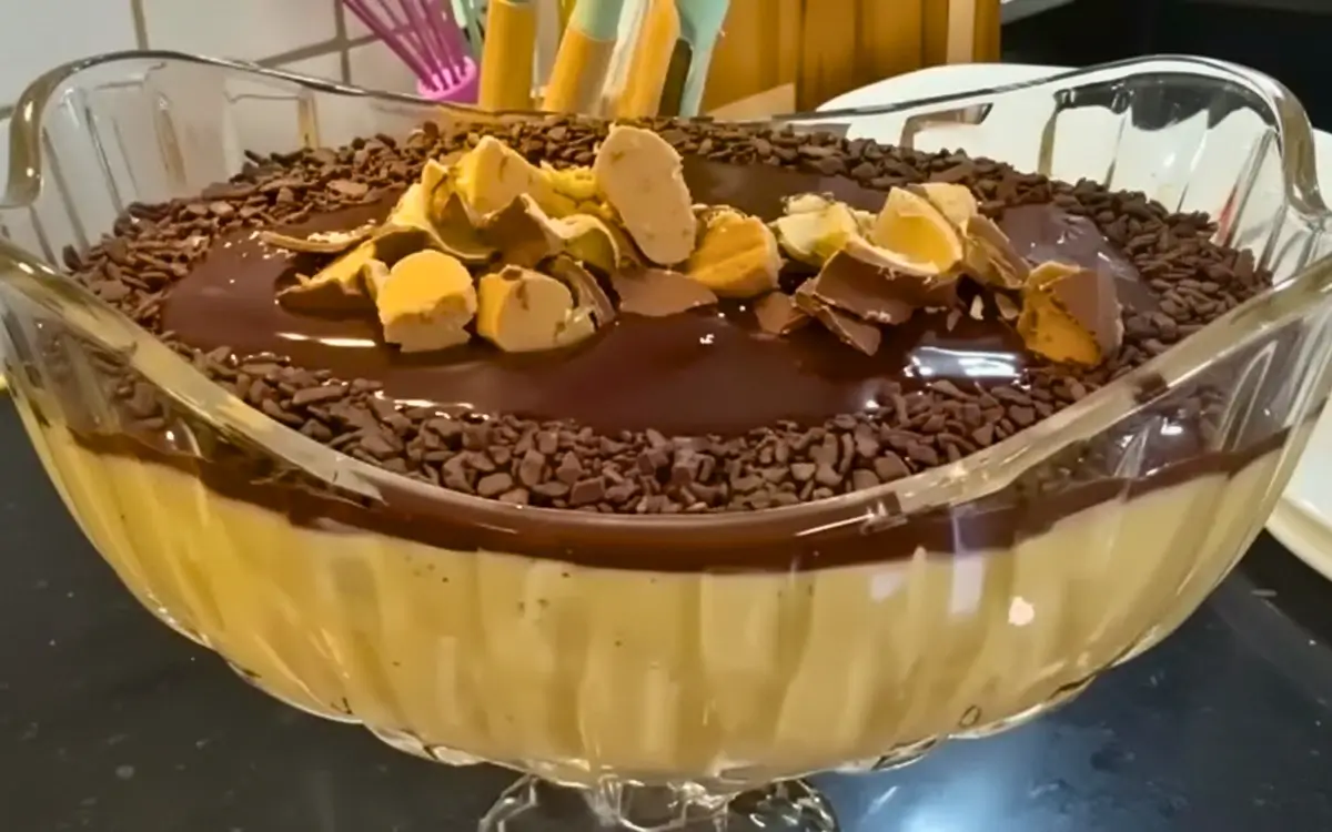 Mousse de Maracujá Com Ganache de Chocolate