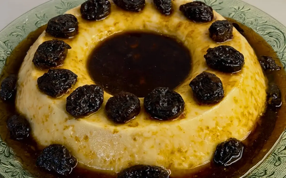 Sobremesa Cremosa de Ameixa Com Leite Condensado