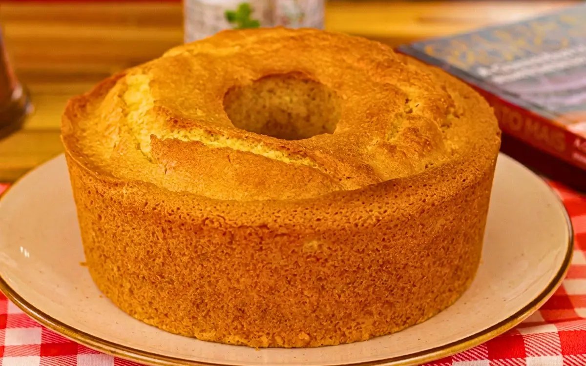 Bolo Simples de Trigo Caseiro