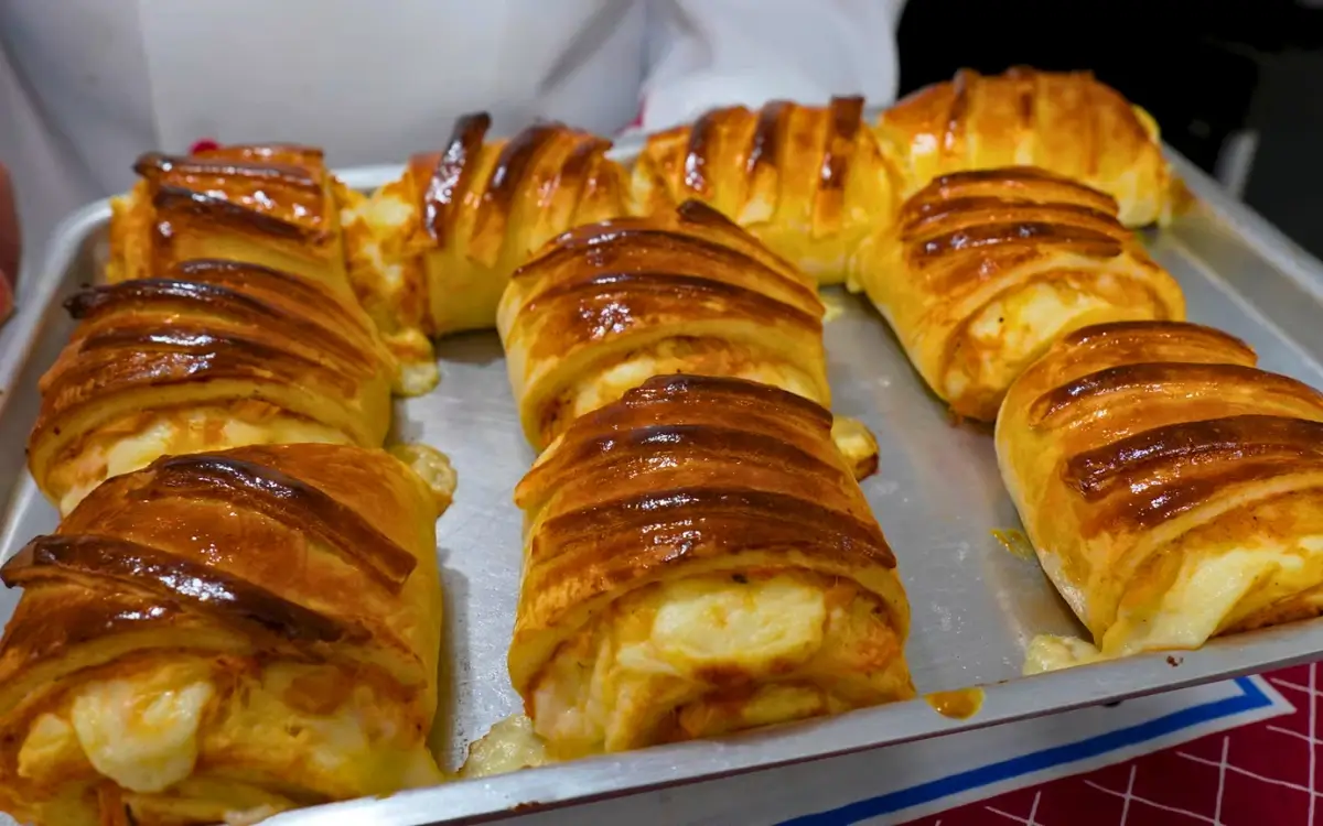 Rocambole de Frango de Padaria