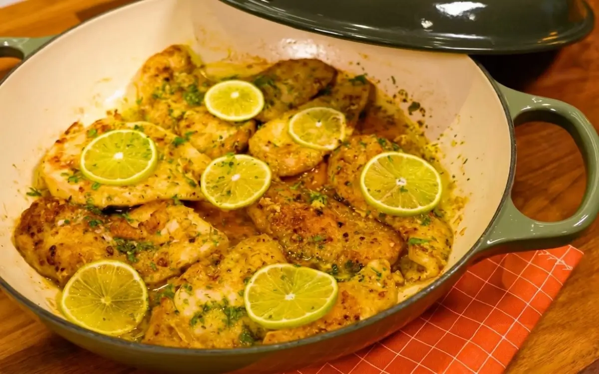 Peito de Frango Suculento com Molho de Limão