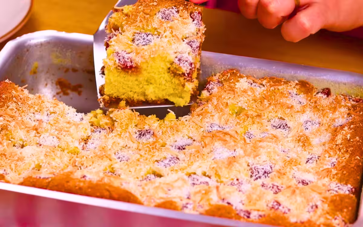 Bolo de Fubá com Goiabada Úmido e Fofinho do Jeito Certo