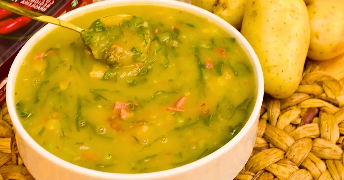 Caldo Verde com Bacon e Calabresa