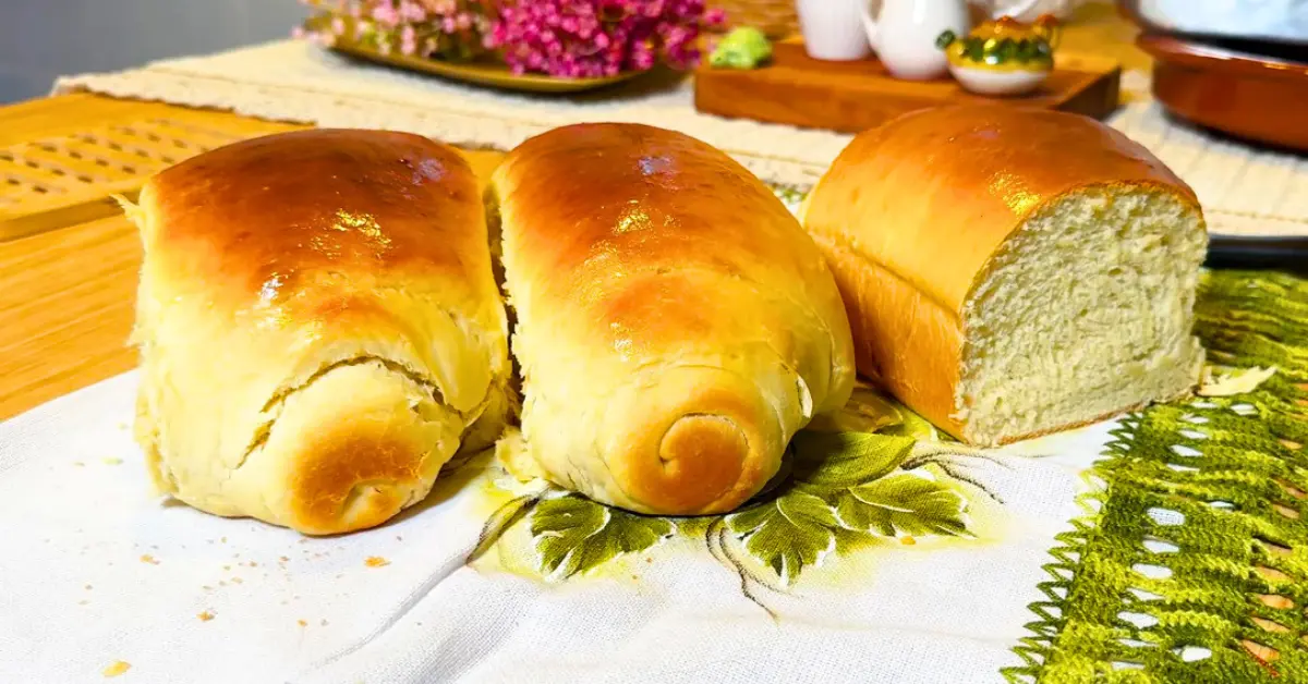 Pão Caseiro Fácil Sem Sovar com Creme de Leite